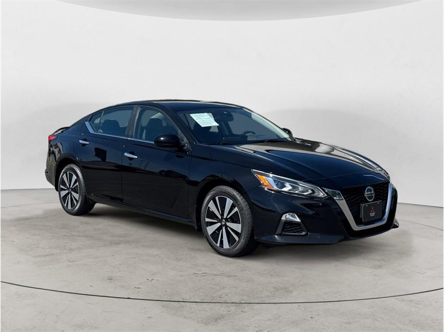 used 2022 Nissan Altima car, priced at $18,999
