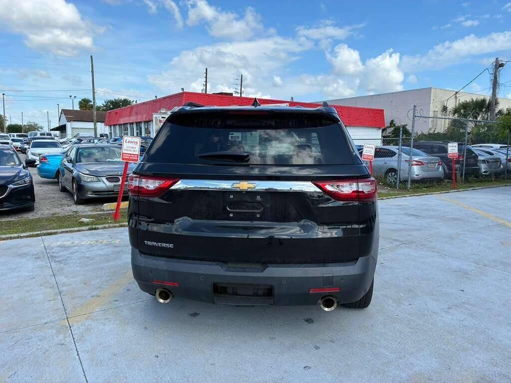 used 2020 Chevrolet Traverse car, priced at $13,690