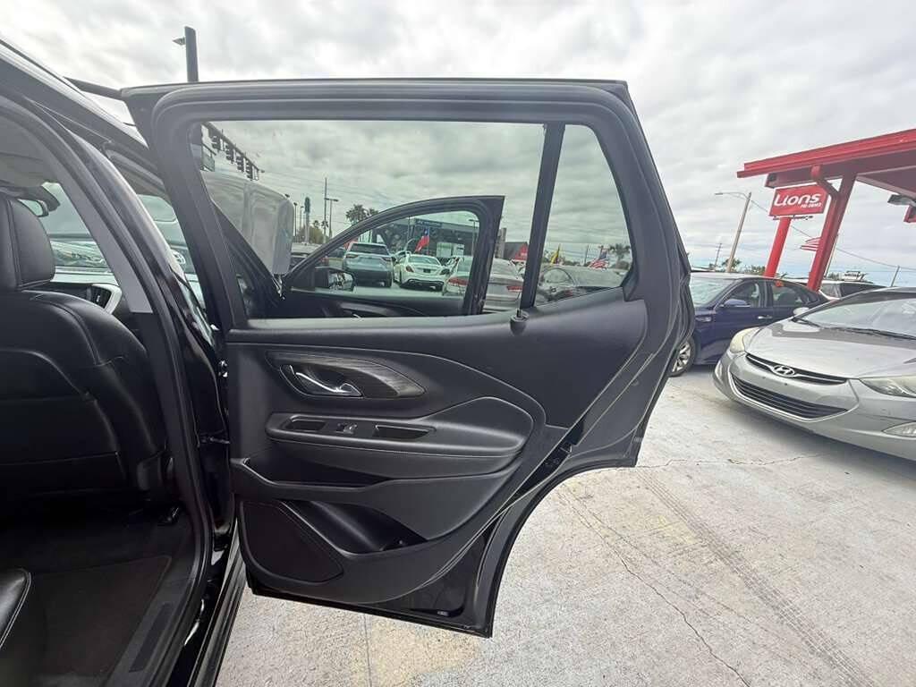 used 2023 GMC Terrain car, priced at $21,690