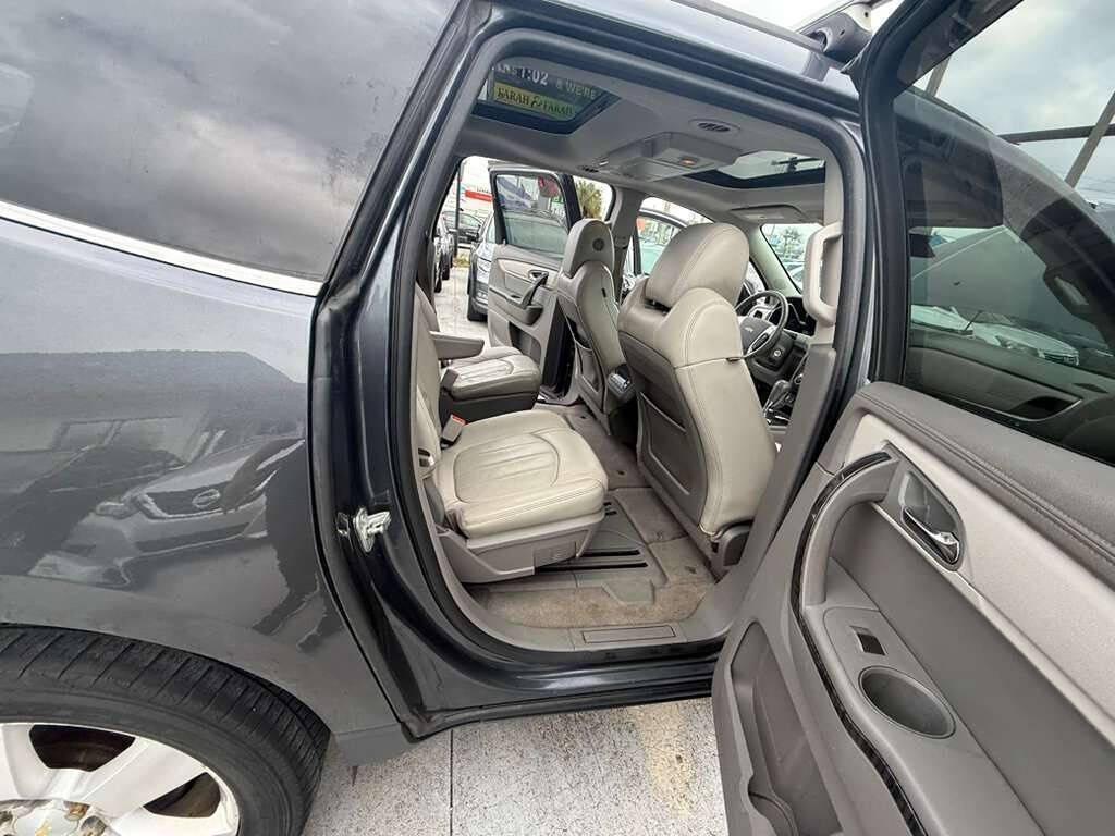 used 2014 Chevrolet Traverse car, priced at $4,880