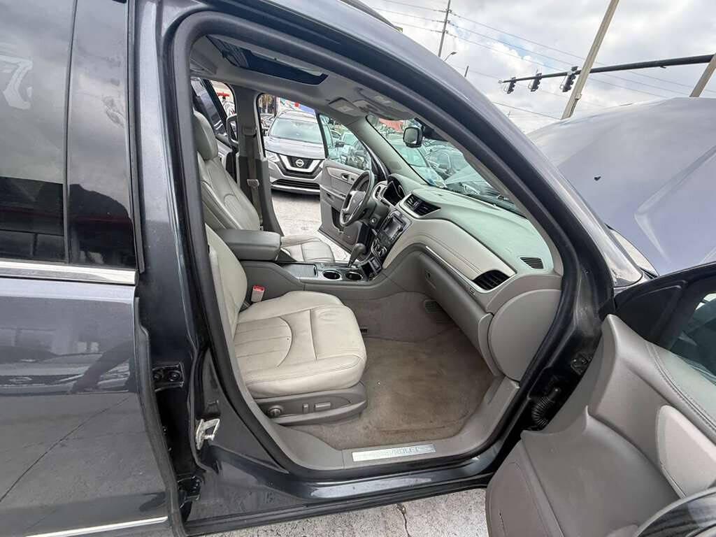 used 2014 Chevrolet Traverse car, priced at $4,880