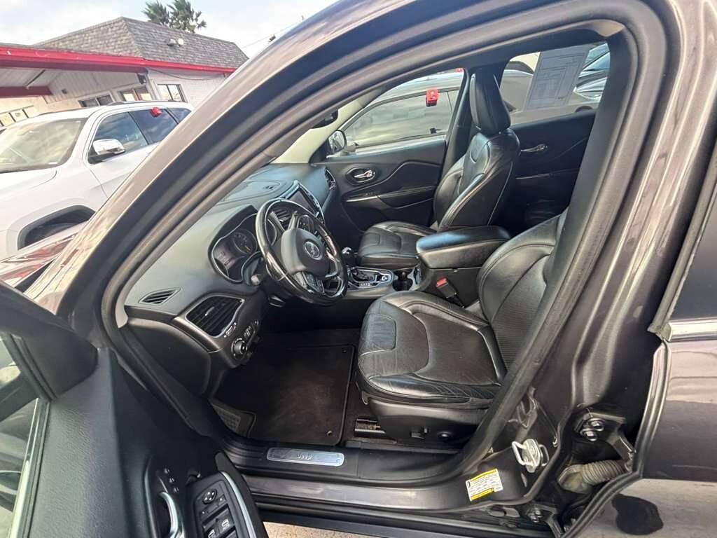 used 2020 Jeep Cherokee car, priced at $10,680