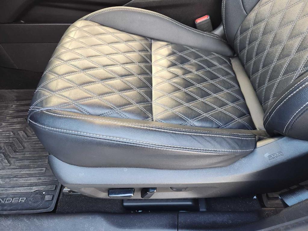 used 2024 Mitsubishi Outlander car, priced at $24,990