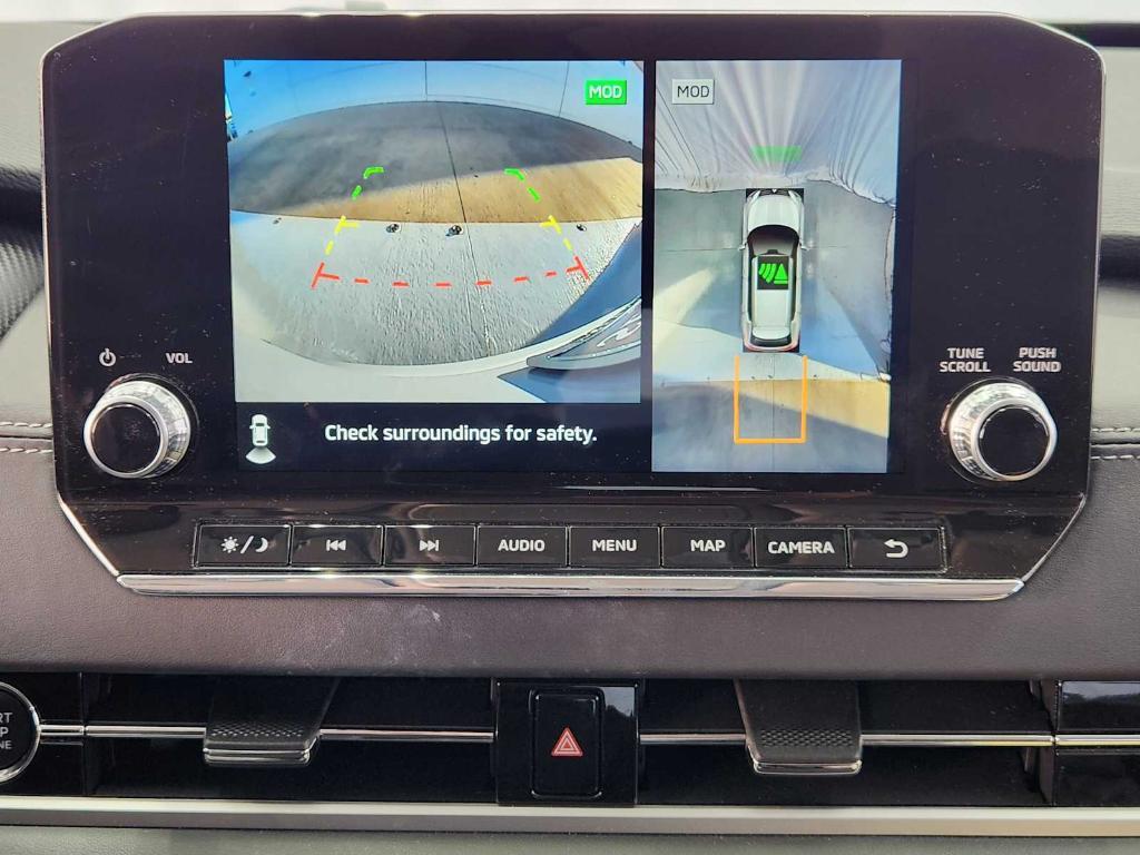 used 2024 Mitsubishi Outlander car, priced at $24,990