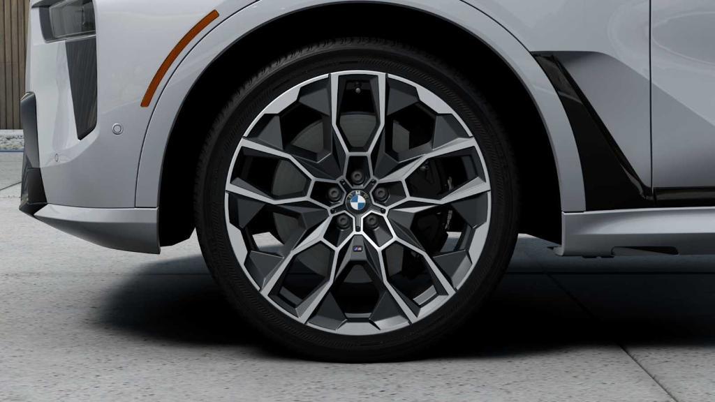 new 2026 BMW X7 car, priced at $105,775
