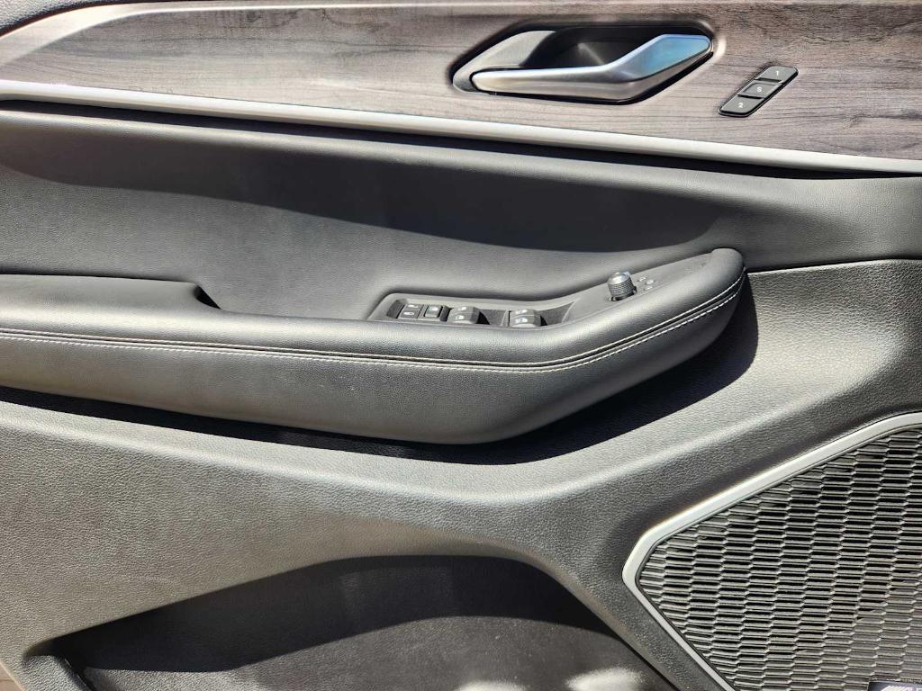 used 2022 Jeep Grand Cherokee L car, priced at $27,990