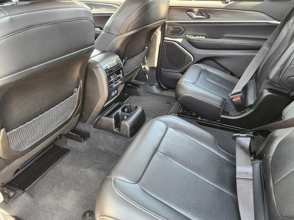 used 2022 Jeep Grand Cherokee L car, priced at $27,990