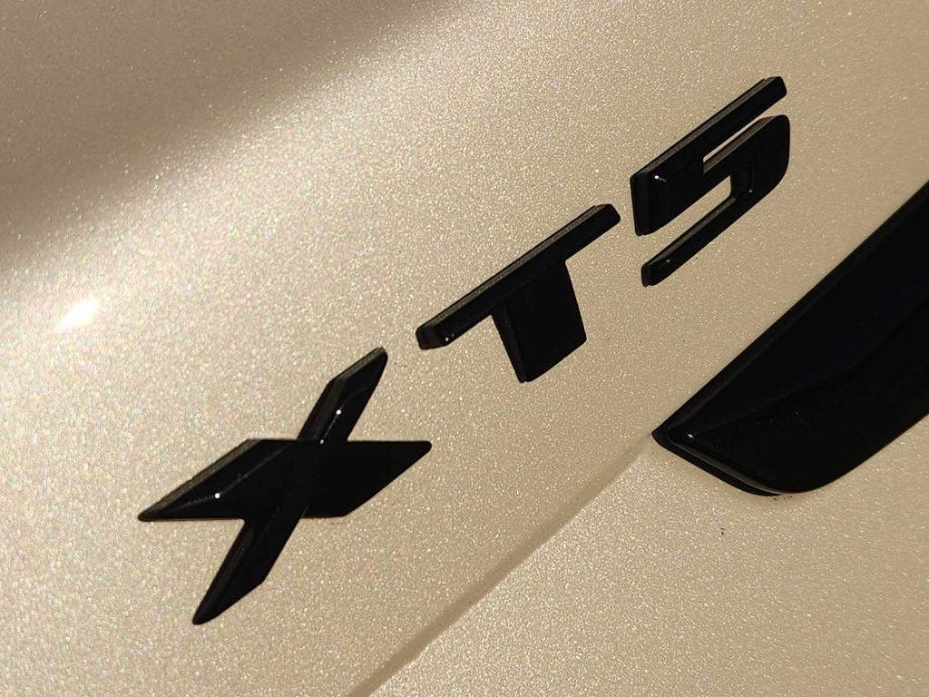 used 2018 Cadillac XT5 car, priced at $20,991