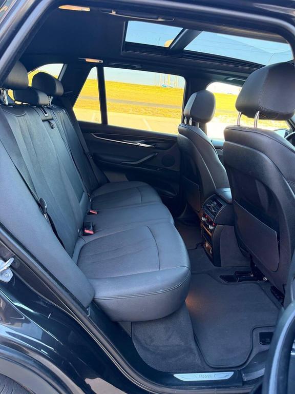 BMW X5 view 19