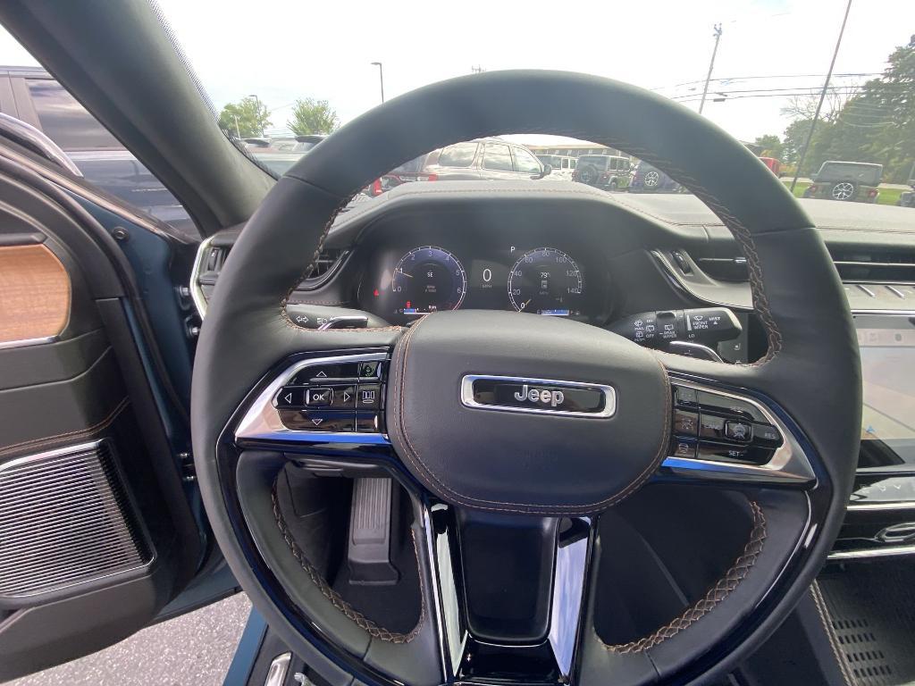 new 2027 Jeep Grand Cherokee car, priced at $65,350