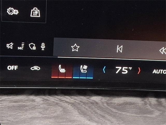 new 2025 Audi Q5 car, priced at $59,980