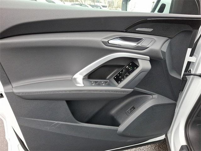 new 2025 Audi Q5 car, priced at $59,980