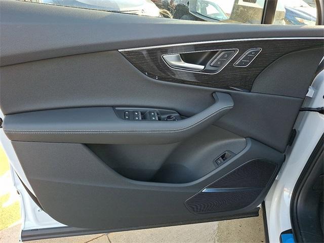 new 2026 Audi Q7 car, priced at $78,445