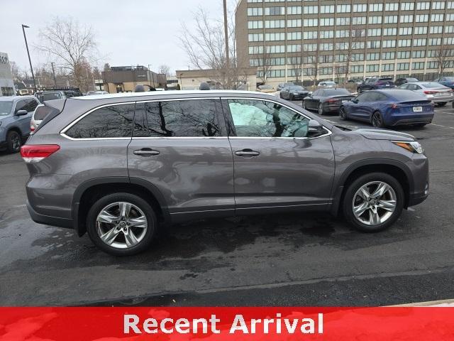used 2018 Toyota Highlander car, priced at $21,899