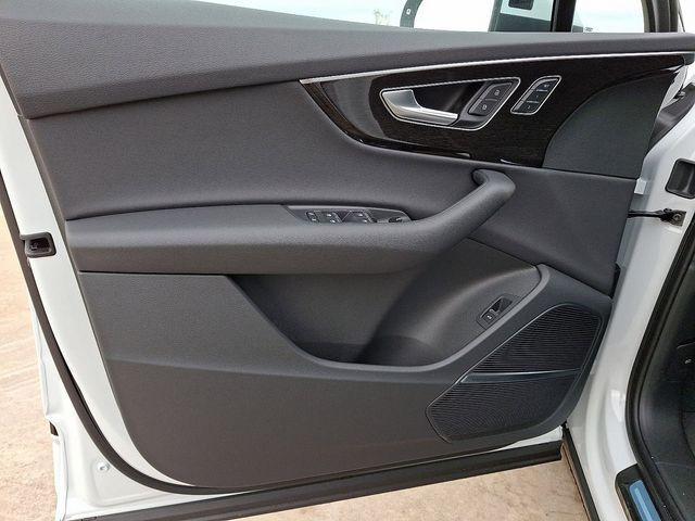 new 2026 Audi Q7 car, priced at $60,707