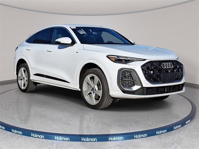 new 2025 Audi Q5 car, priced at $60,080