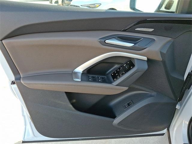 new 2025 Audi Q5 car, priced at $60,080