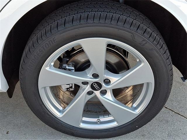 new 2025 Audi Q5 car, priced at $60,080