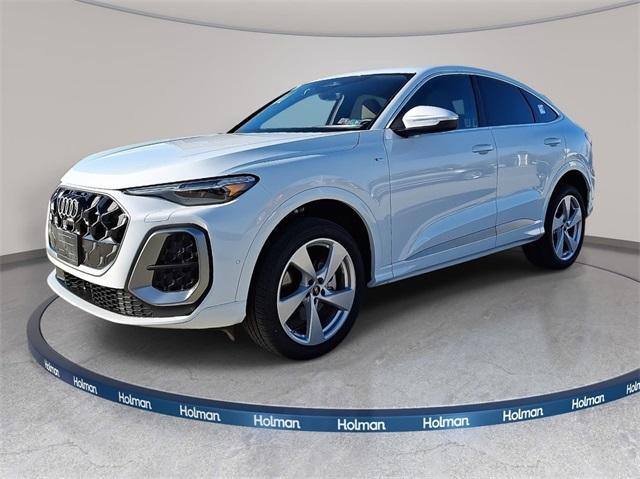 new 2025 Audi Q5 car, priced at $60,080