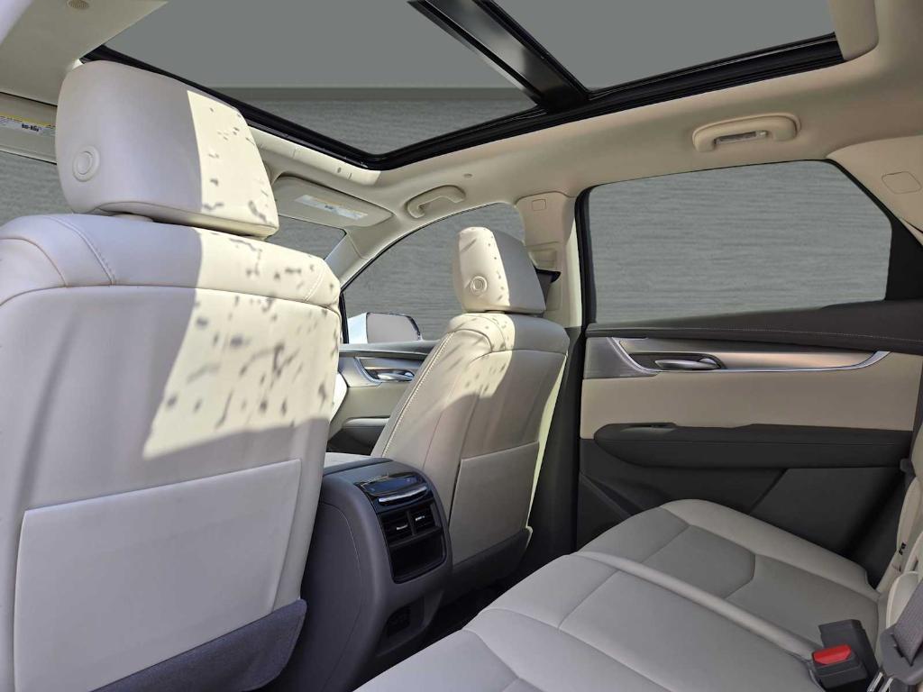 new 2025 Cadillac XT5 car, priced at $51,005