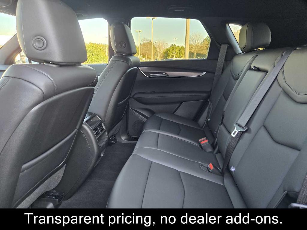 new 2025 Cadillac XT5 car, priced at $40,015