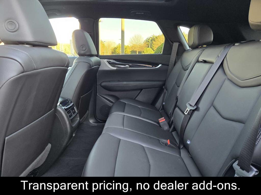 new 2025 Cadillac XT5 car, priced at $49,190