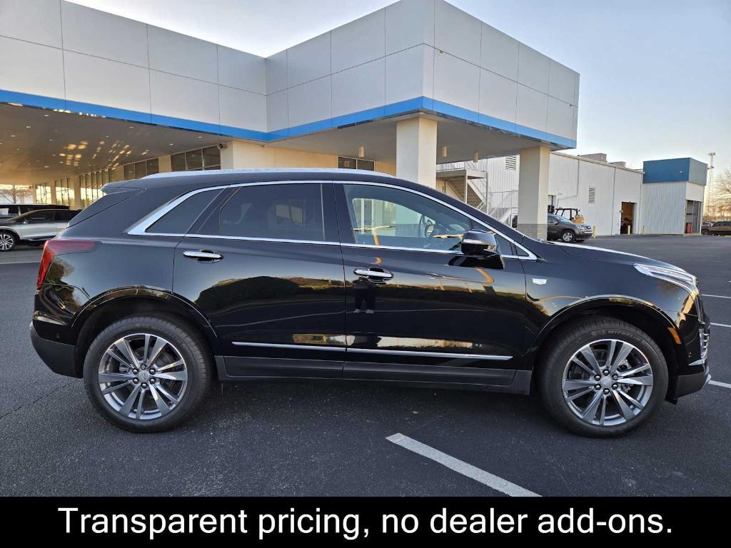 new 2025 Cadillac XT5 car, priced at $49,190