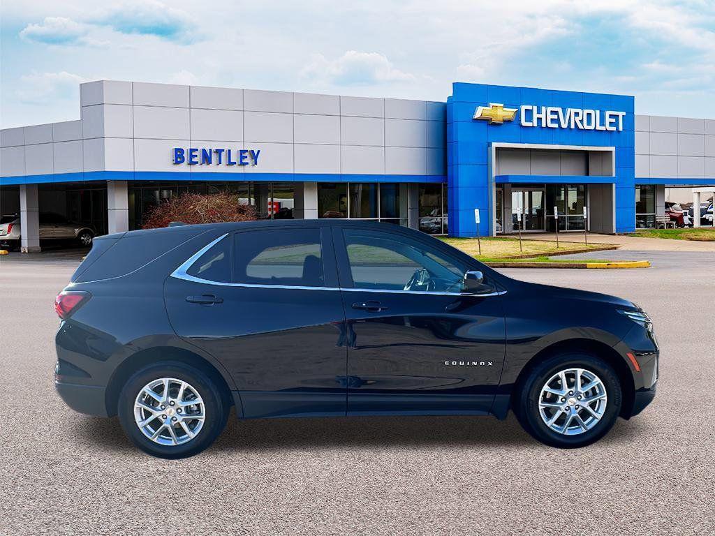 used 2022 Chevrolet Equinox car, priced at $19,400