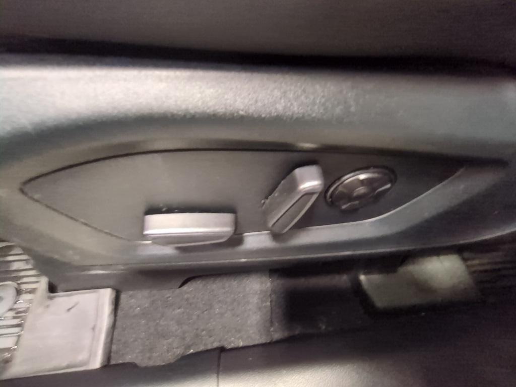 used 2022 Ford Explorer car, priced at $33,396