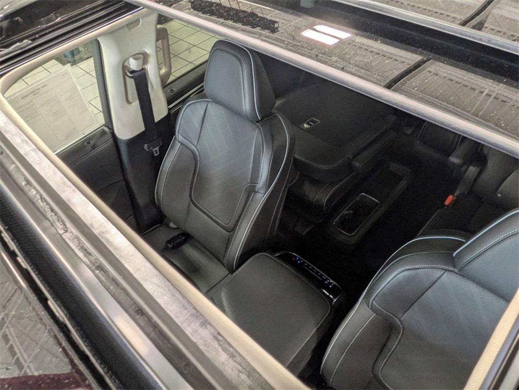 new 2025 INFINITI QX80 car, priced at $76,450