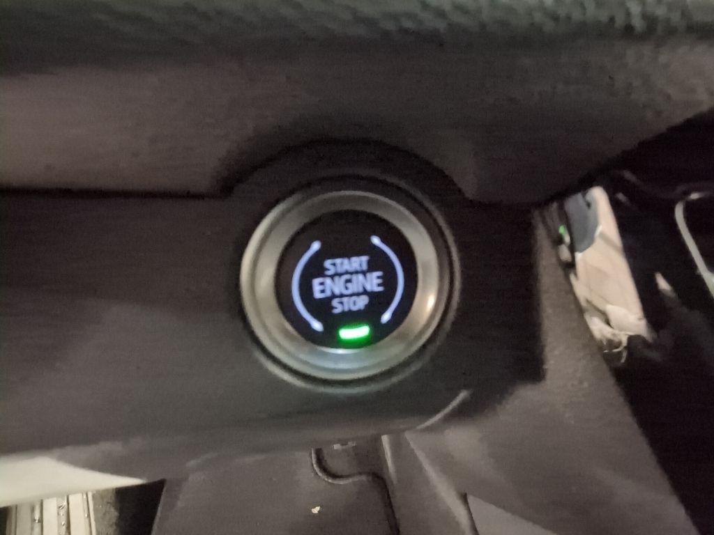 used 2025 Chevrolet Traverse car, priced at $37,659