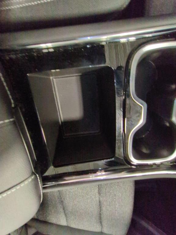 used 2025 Chevrolet Traverse car, priced at $37,659