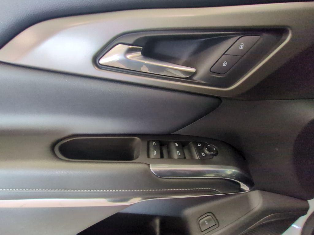 used 2025 Chevrolet Traverse car, priced at $37,659