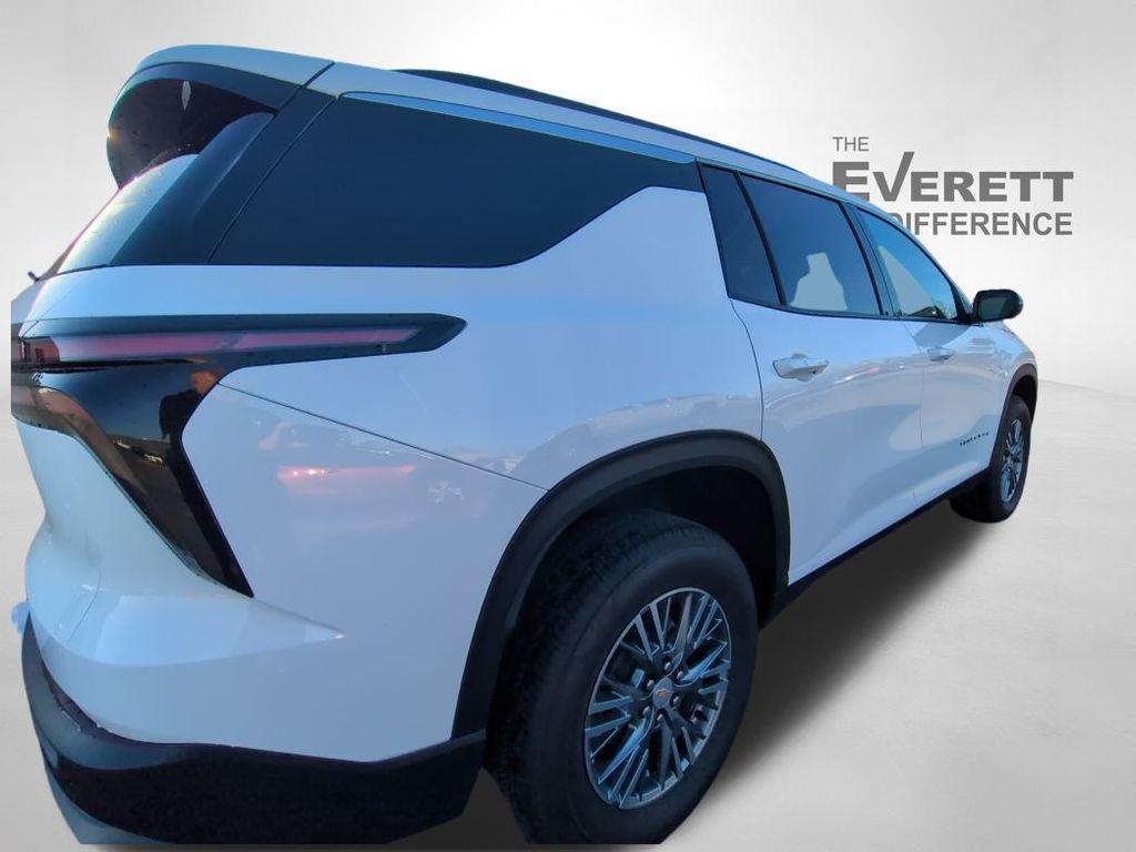 used 2025 Chevrolet Traverse car, priced at $37,659