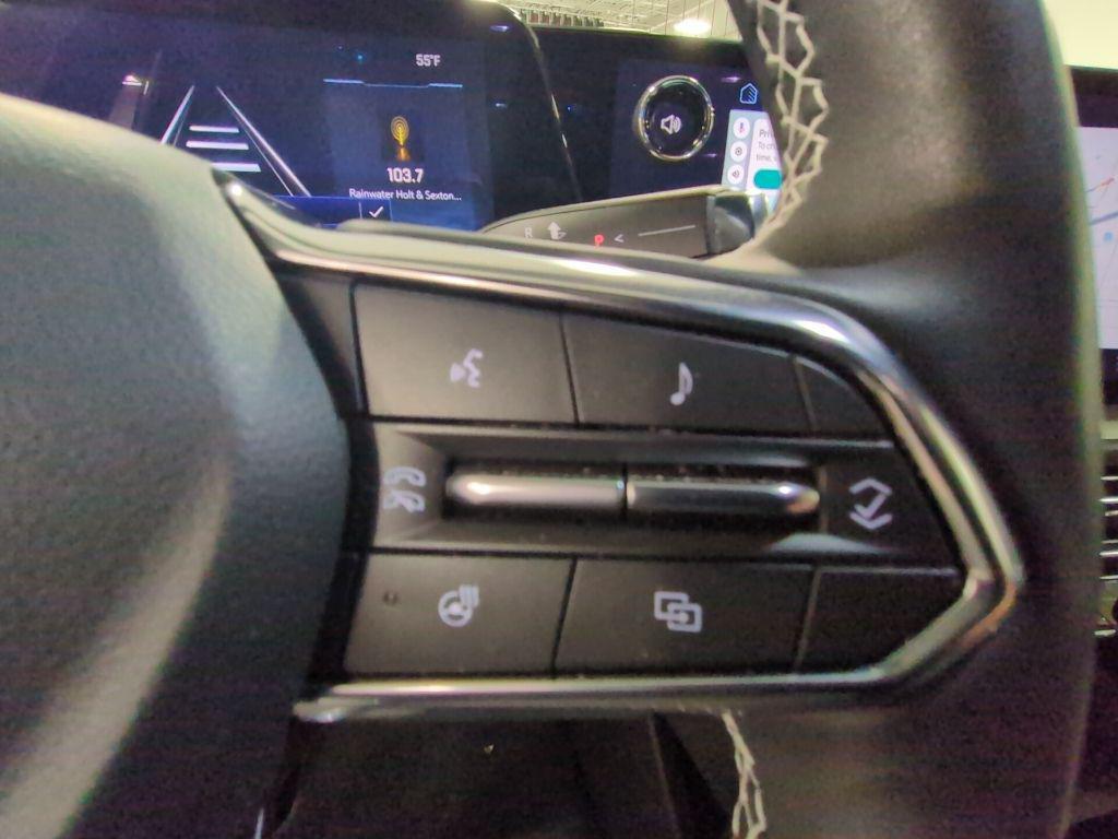 used 2025 Chevrolet Traverse car, priced at $37,659