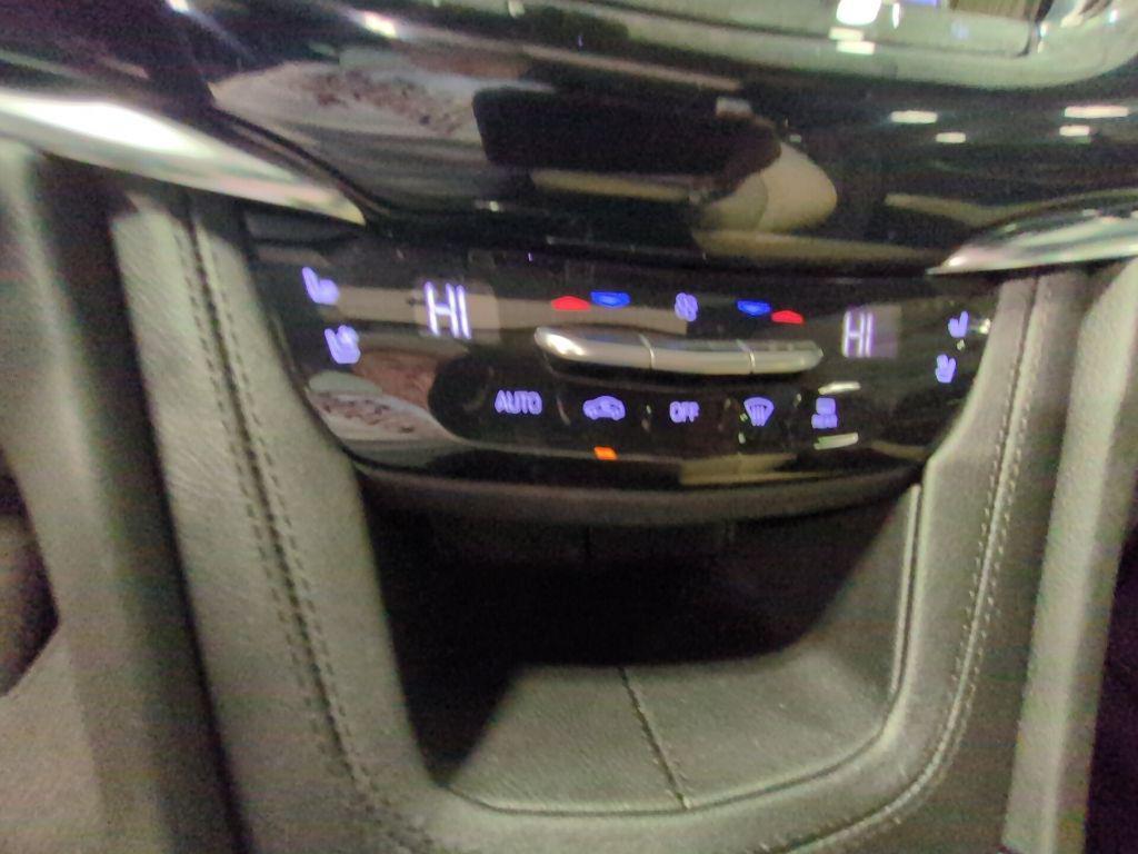 used 2021 Cadillac XT6 car, priced at $28,937