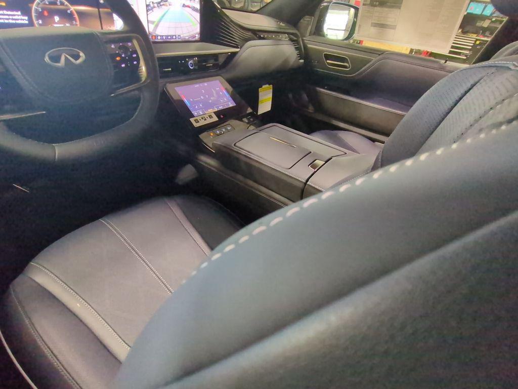 new 2026 INFINITI QX80 car, priced at $91,955