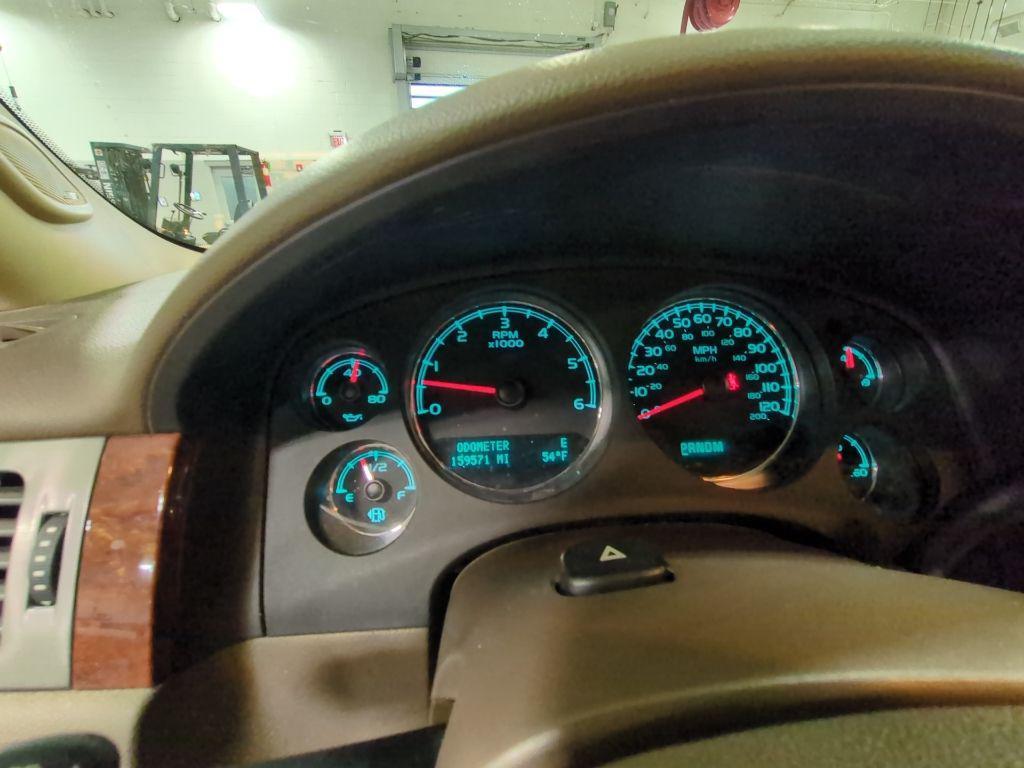 used 2014 Chevrolet Suburban car, priced at $11,499