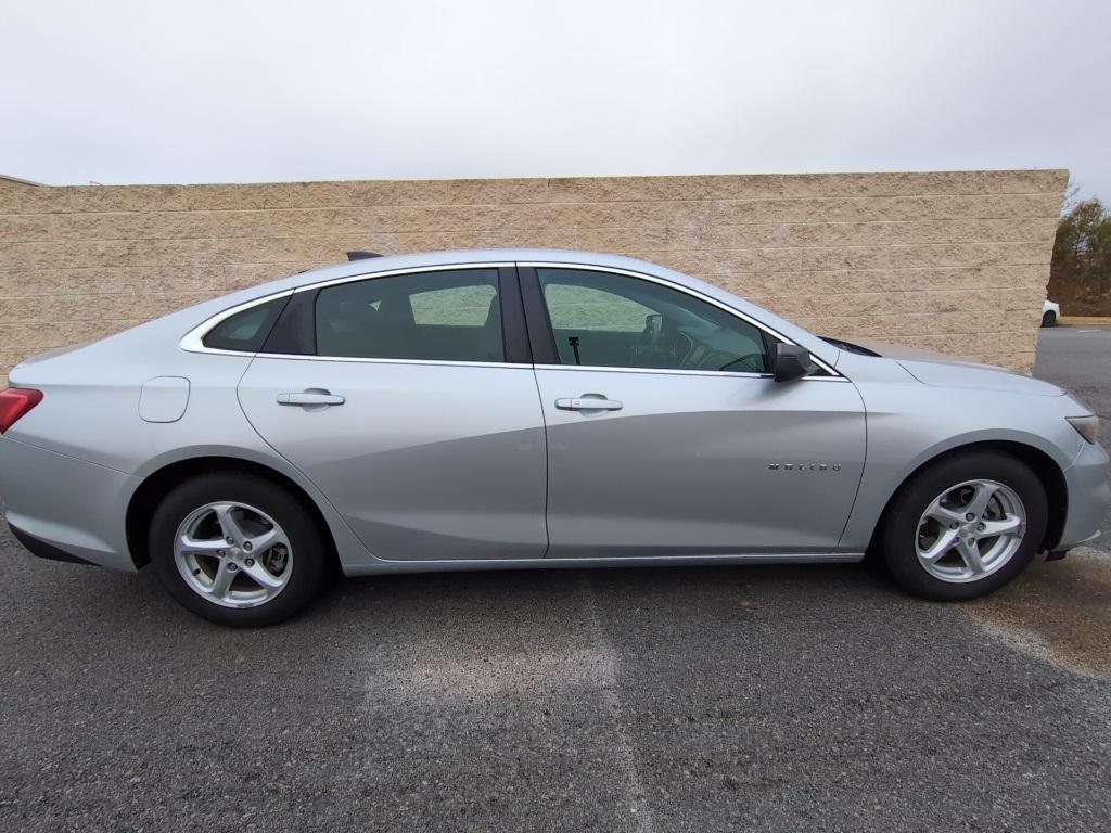 used 2018 Chevrolet Malibu car, priced at $13,542