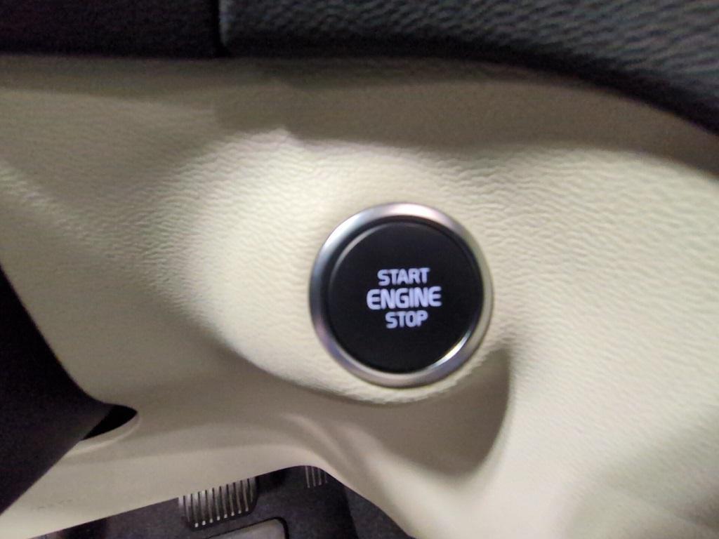 used 2024 Volvo XC40 car, priced at $31,544