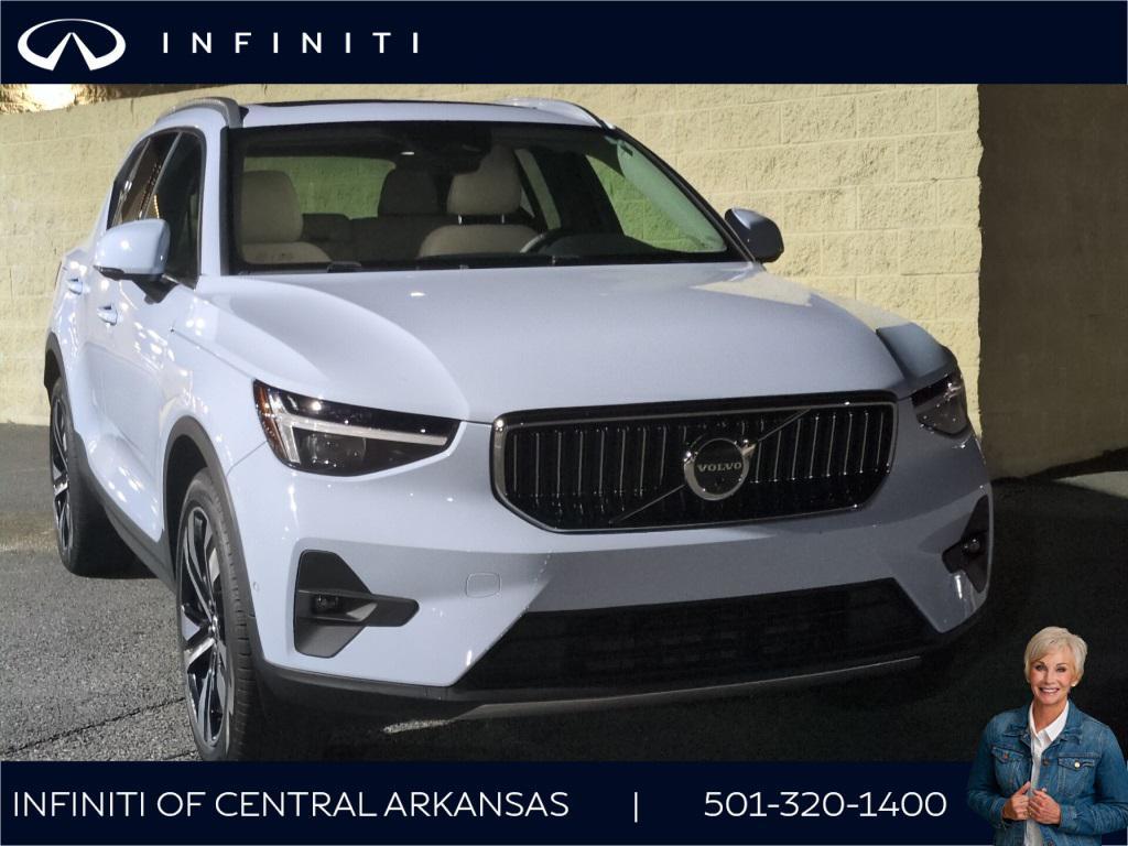 used 2024 Volvo XC40 car, priced at $31,997
