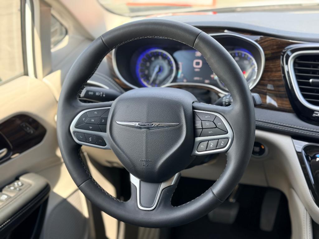 used 2023 Chrysler Pacifica car, priced at $26,575