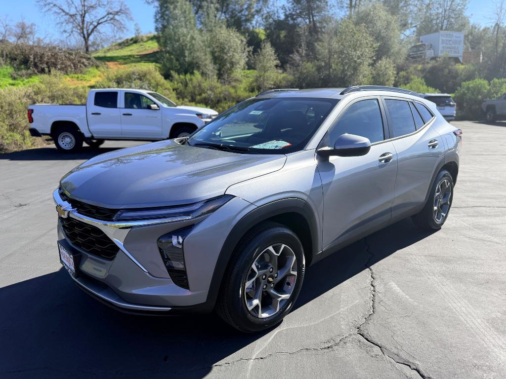 new 2026 Chevrolet Trax car, priced at $25,556