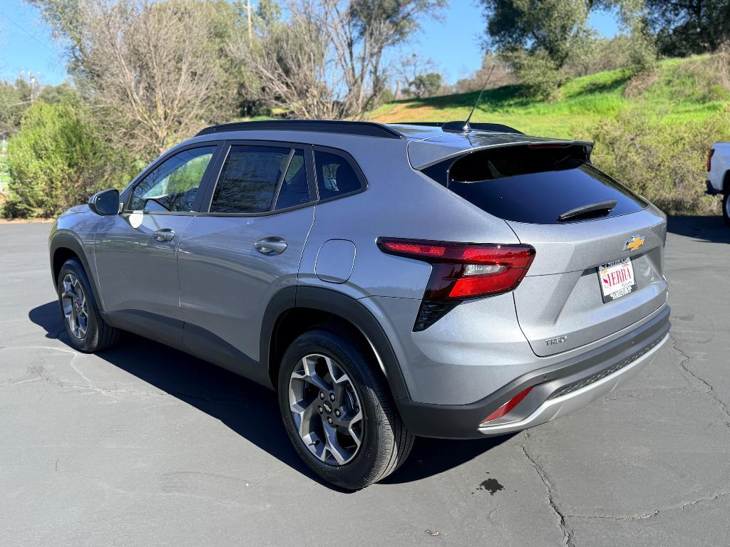 new 2026 Chevrolet Trax car, priced at $25,556