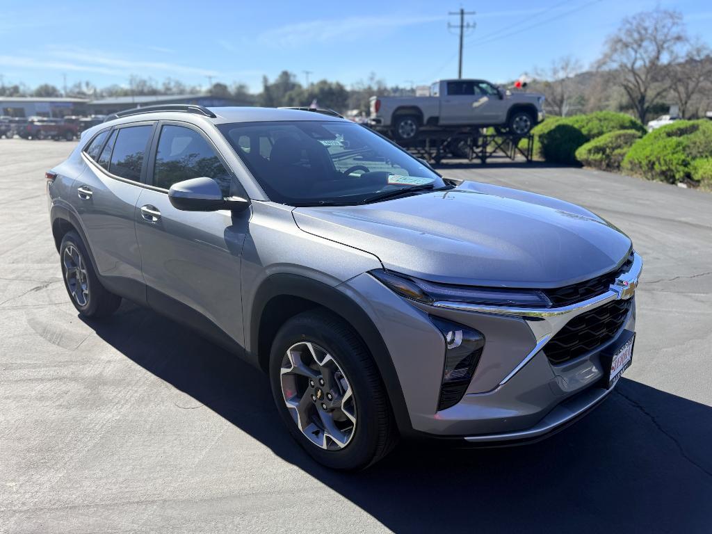 new 2026 Chevrolet Trax car, priced at $25,556