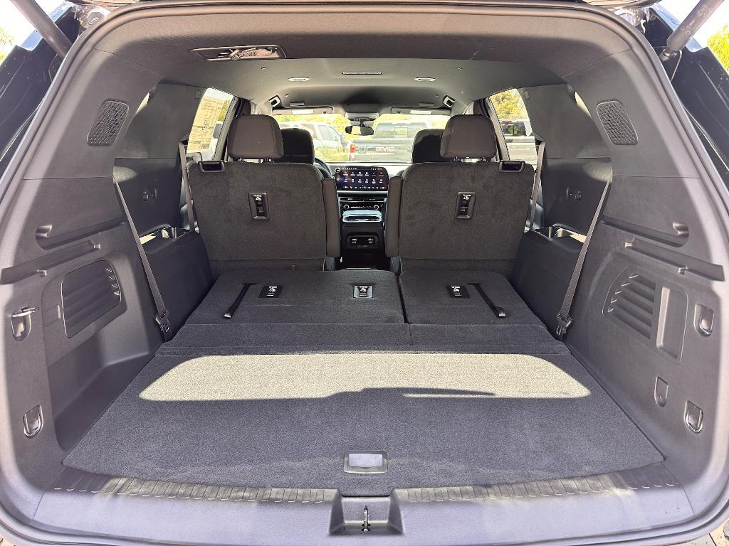 new 2025 Chevrolet Traverse car, priced at $45,284