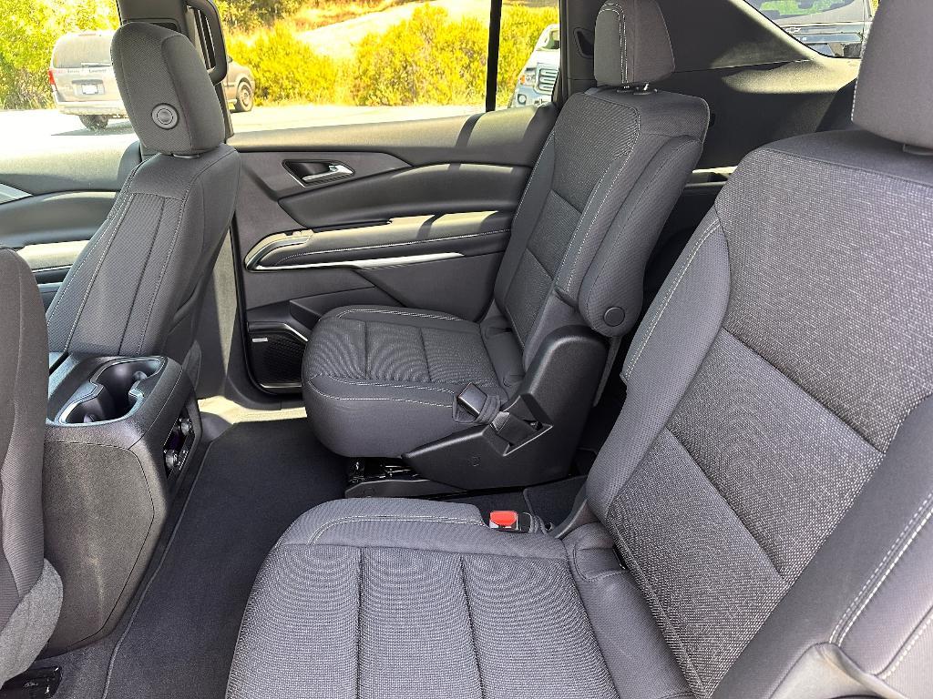 new 2025 Chevrolet Traverse car, priced at $45,284