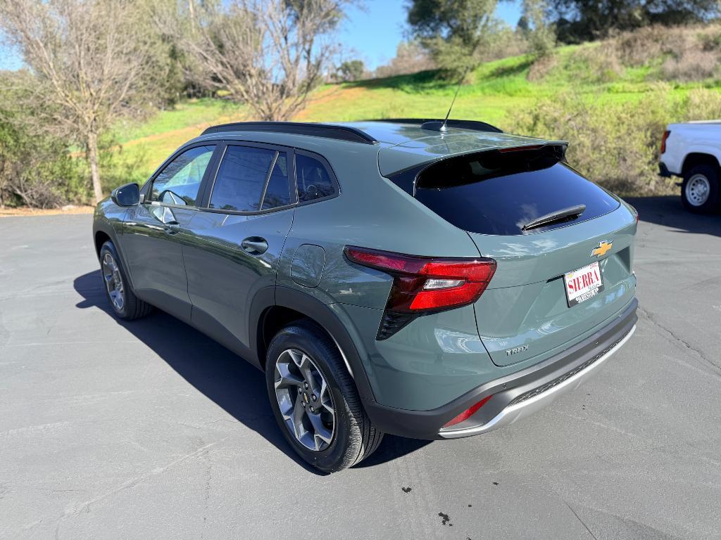 new 2026 Chevrolet Trax car, priced at $25,556