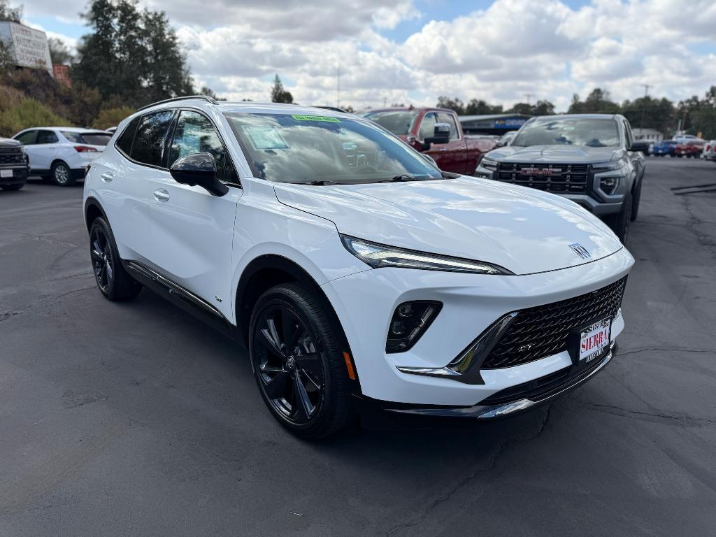 used 2025 Buick Envision car, priced at $29,988