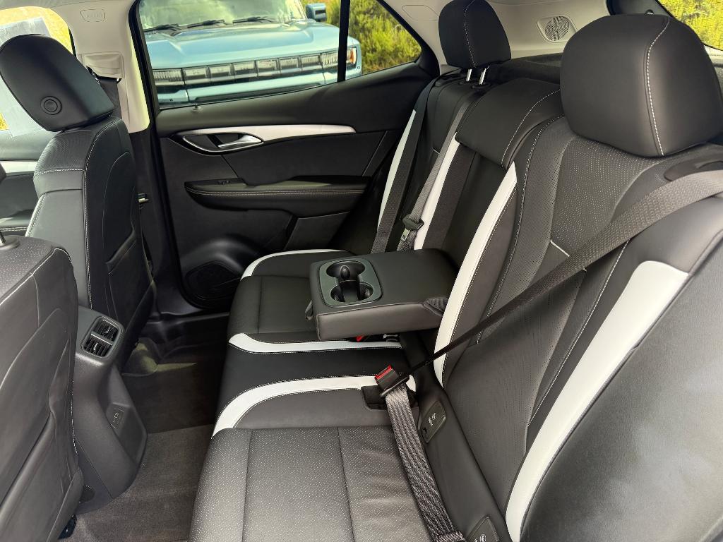 used 2025 Buick Envision car, priced at $29,988